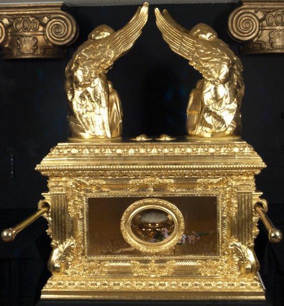 Ark of the covenant replica